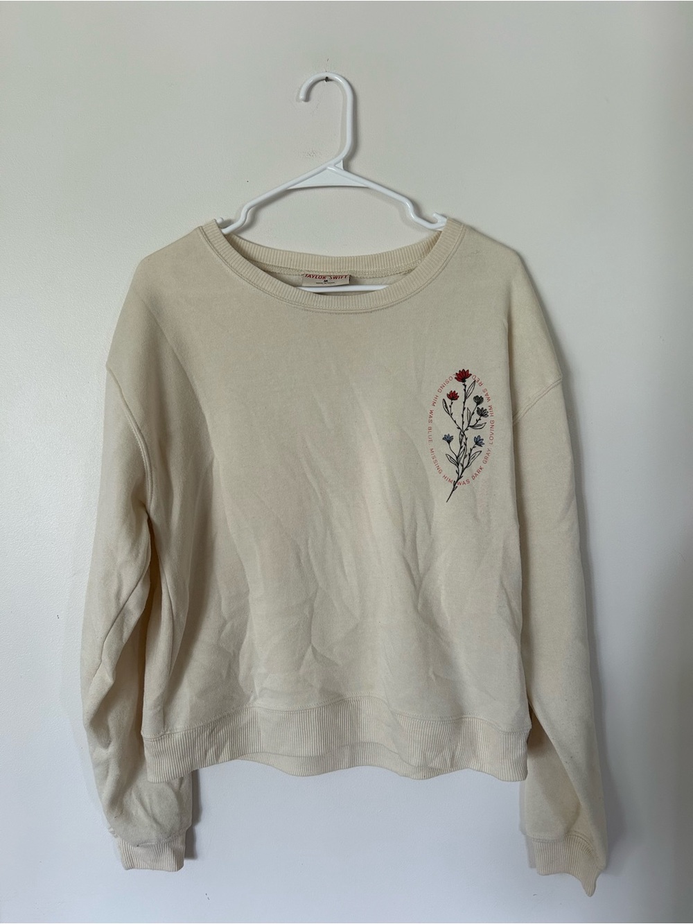 Taylor Swift Sweatshirt Womens Medium Pullover Album Merch Loving Him Was Red